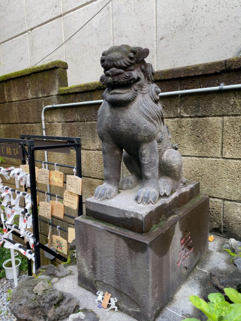末廣神社の狛犬
