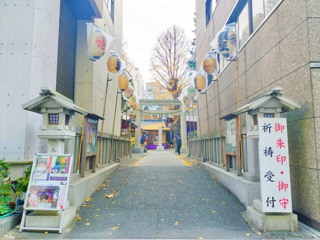 日本橋日枝神社の入口