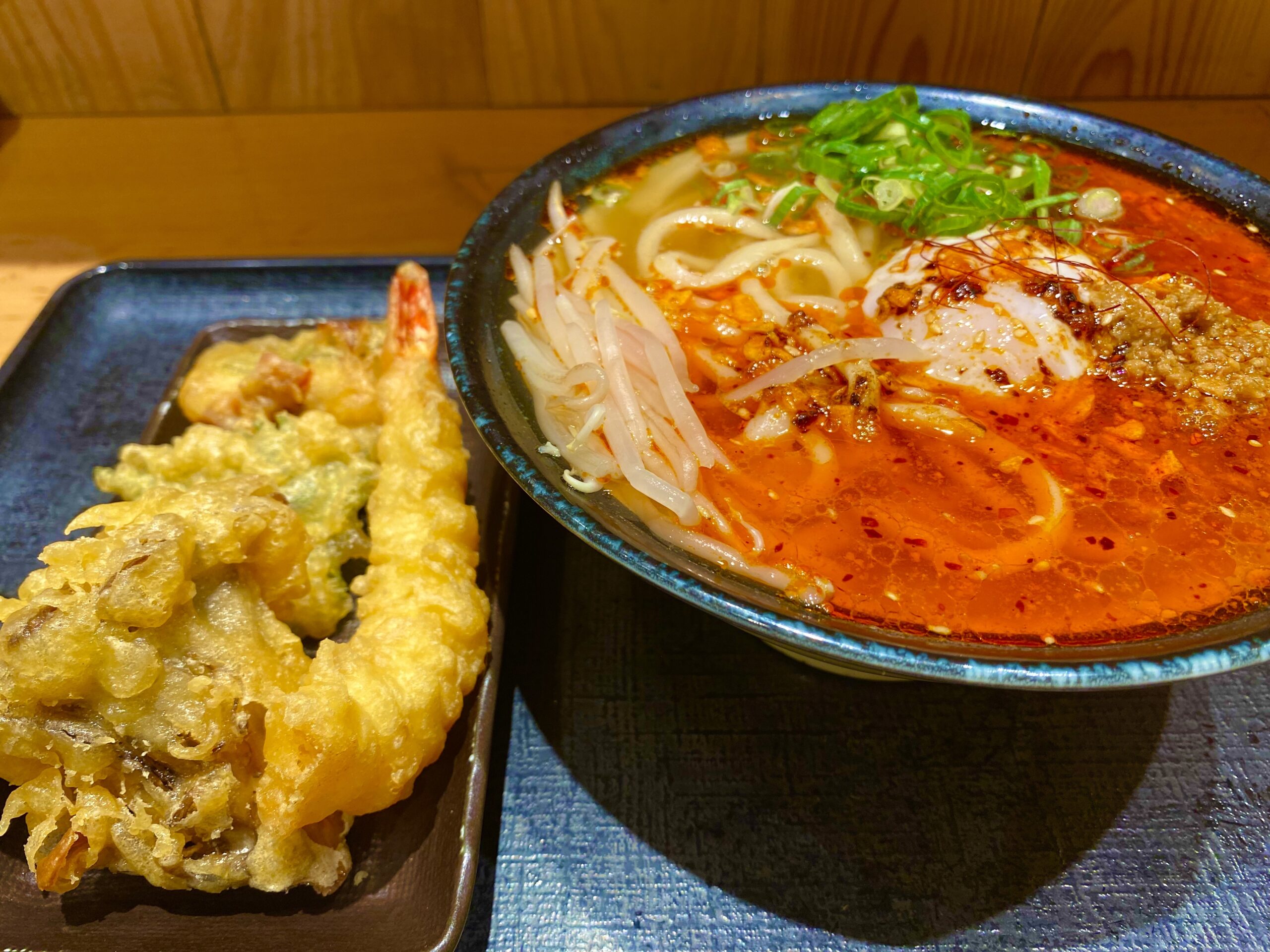 日本橋の讃岐うどん,ほし野,ごま味噌うどんと天ぷら盛