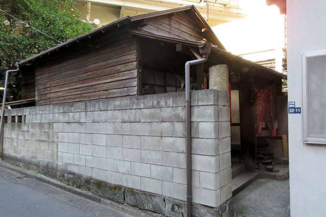 日本橋永久稲荷神社の入り口